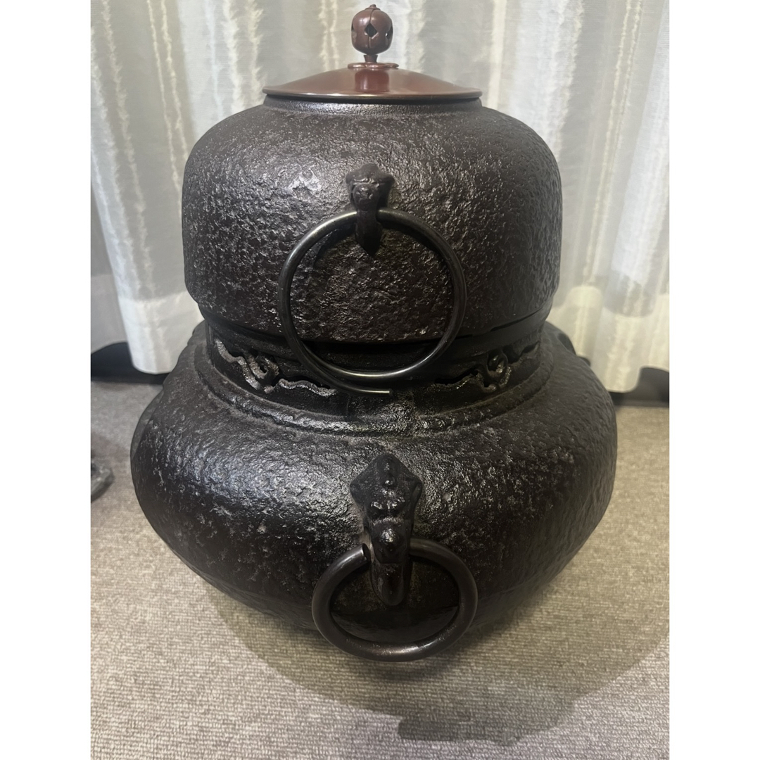 美品】伝統的な鋳鉄製茶釜 風炉 電熱器 鬼面風炉釜 野々田電熱器 美品】伝統的な鋳鉄製茶釜 風炉 電熱器 鬼面風炉釜 野々田電熱器