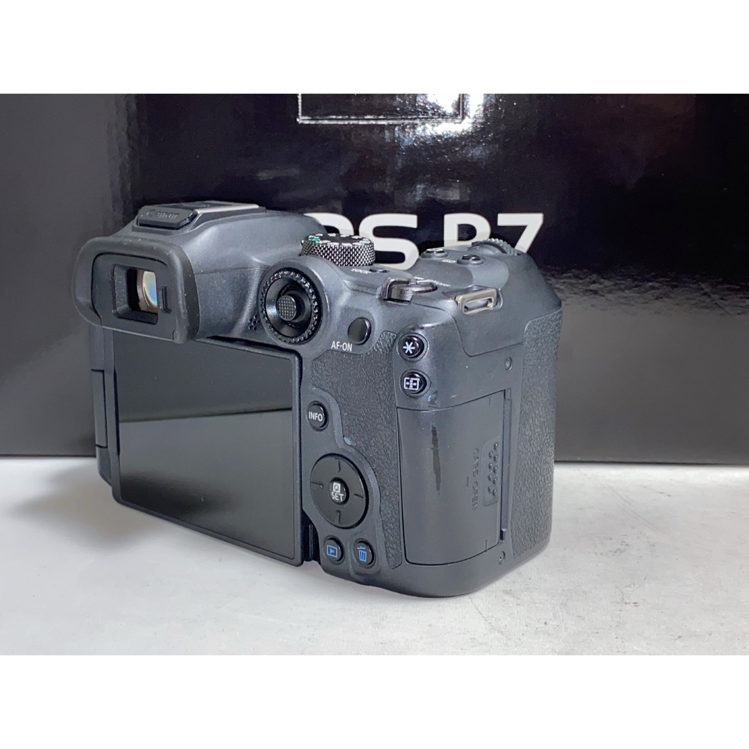 Canon - 【745ショット‼︎】 Canon eos R7 ボディ 本体の通販 by Canon - 【745ショット‼︎】 Canon eos R7 ボディ 本体の通販 by