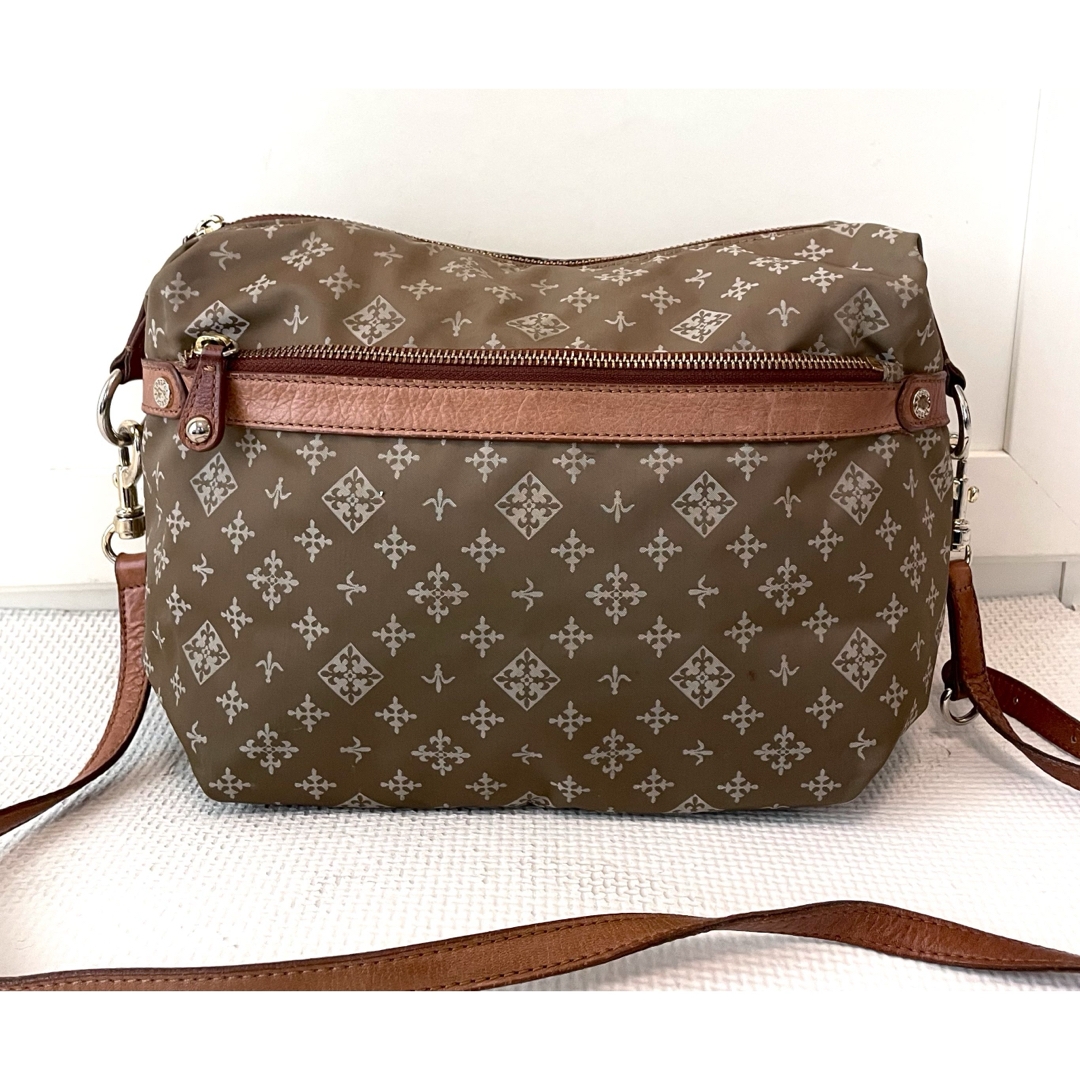 Russet - 【美品】☆russet☆モノグラム☆ショルダーバッグ☆の Russet - 【美品】☆russet☆モノグラム☆ショルダーバッグ☆の
