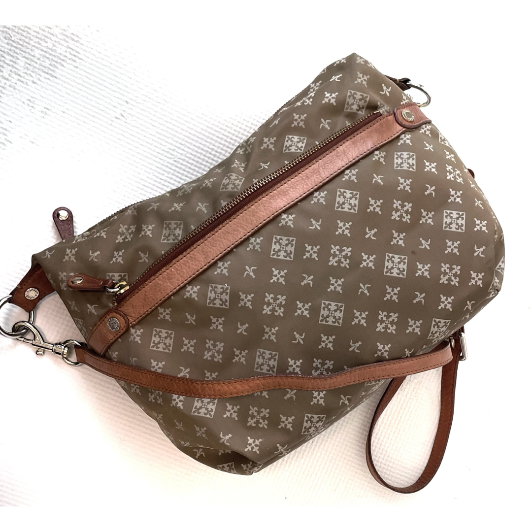 Russet - 【美品】☆russet☆モノグラム☆ショルダーバッグ☆の Russet - 【美品】☆russet☆モノグラム☆ショルダーバッグ☆の