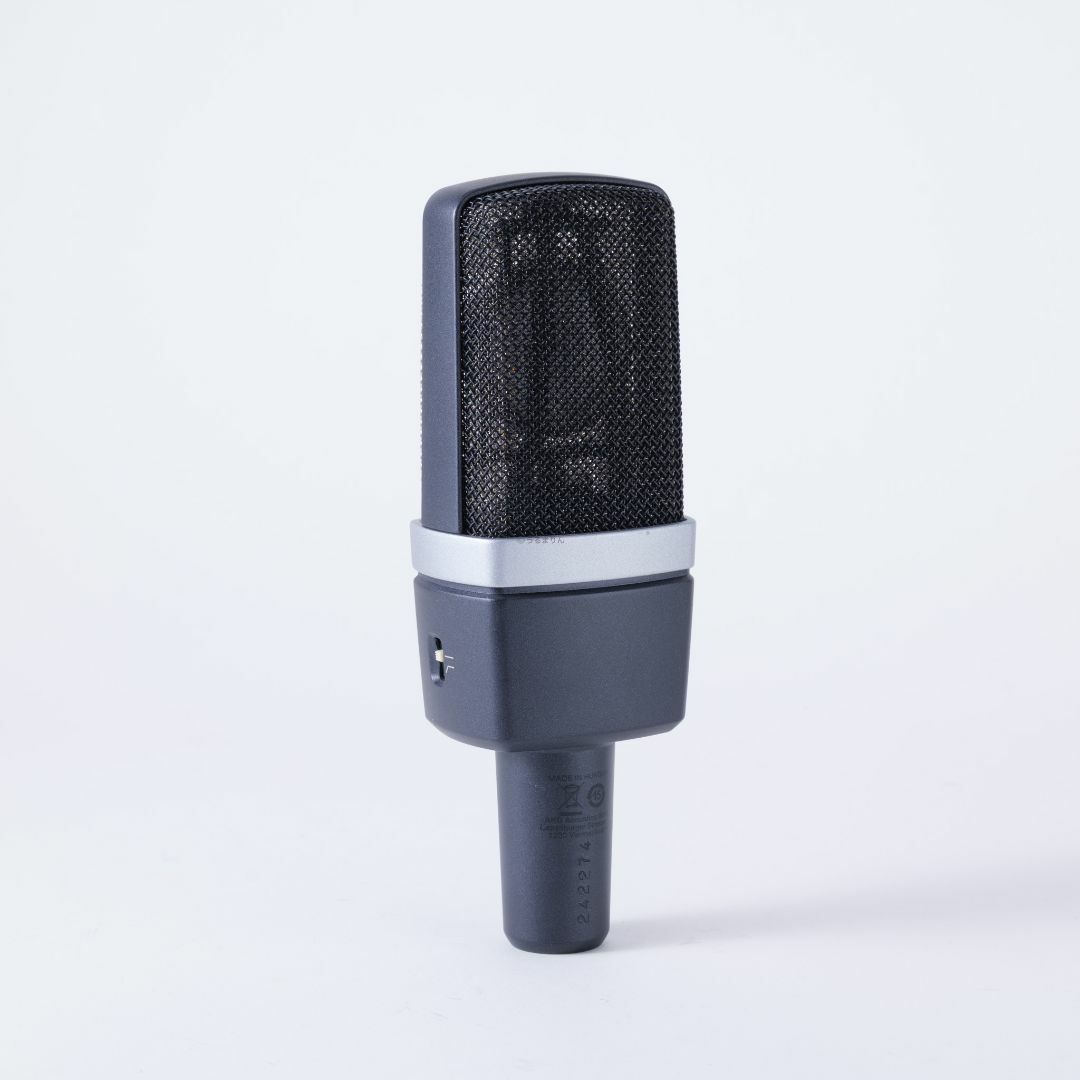 AKG - AKG C214 コンデンサーマイク!宅録に!スタジオに AKG - AKG C214 コンデンサーマイク!宅録に!スタジオに