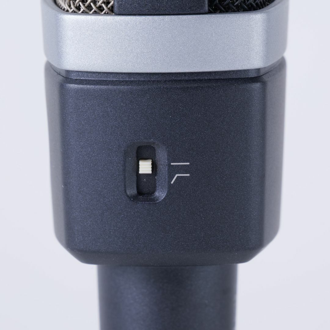 AKG - AKG C214 コンデンサーマイク!宅録に!スタジオに AKG - AKG C214 コンデンサーマイク!宅録に!スタジオに