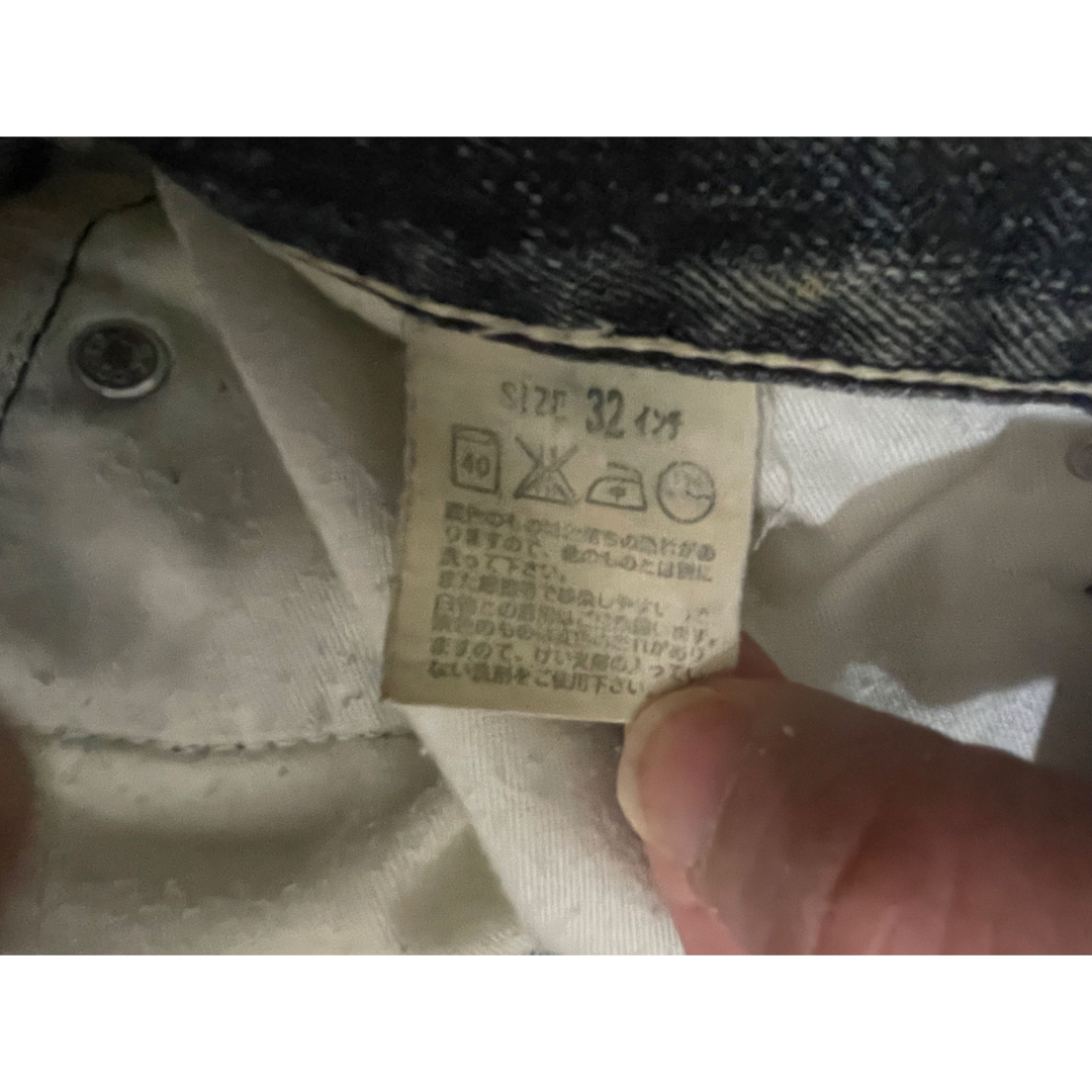 Levi's - 目玉商品レア!Levis ダメージ加工デニム 白パッチ・白 Levi's - 目玉商品レア!Levis ダメージ加工デニム 白パッチ・白