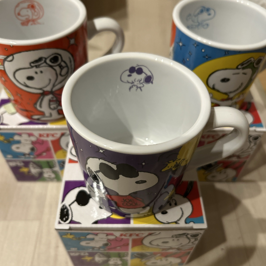 ケンタッキー スヌーピー マグカップ 2022年 インテリア/住まい/日用品のキッチン/食器(グラス/カップ)の商品写真