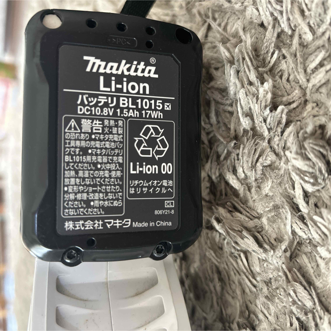 Makita - Makita スティッククリーナー CL107FD 本体/充電器付の Makita - Makita スティッククリーナー CL107FD 本体/充電器付の