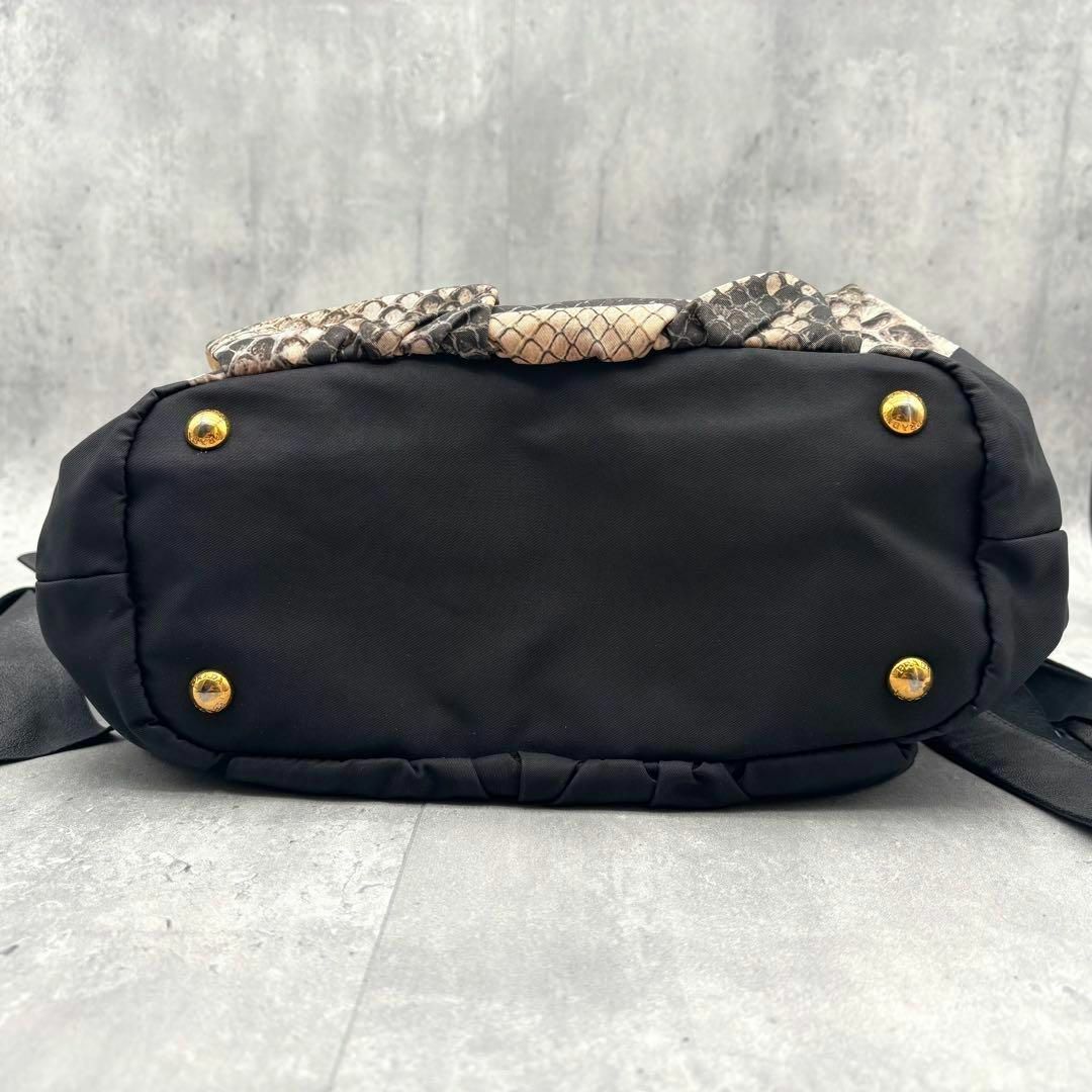 PRADA - 【美品】プラダ トートバッグ パイソン柄 2way ゴールド PRADA - 【美品】プラダ トートバッグ パイソン柄 2way ゴールド