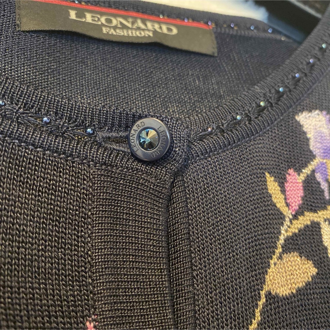 LEONARD - 美品 レオナール 花柄刺繍 ビジュー ストーン LEONARD - 美品 レオナール 花柄刺繍 ビジュー ストーン