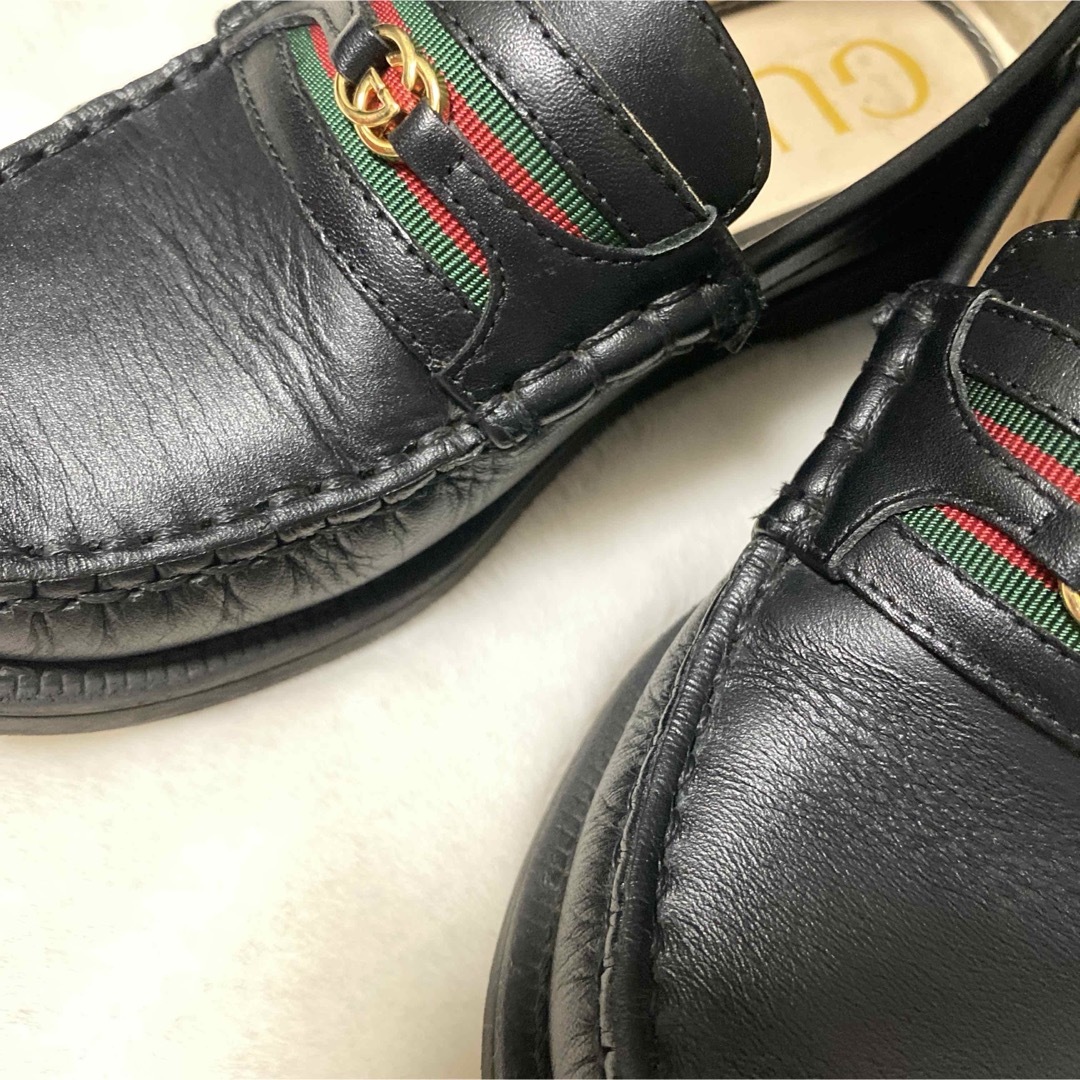 GUCCI - GUCCI GGマーモント ダブルG 黒 レザー ローファー GUCCI - GUCCI GGマーモント ダブルG 黒 レザー ローファー