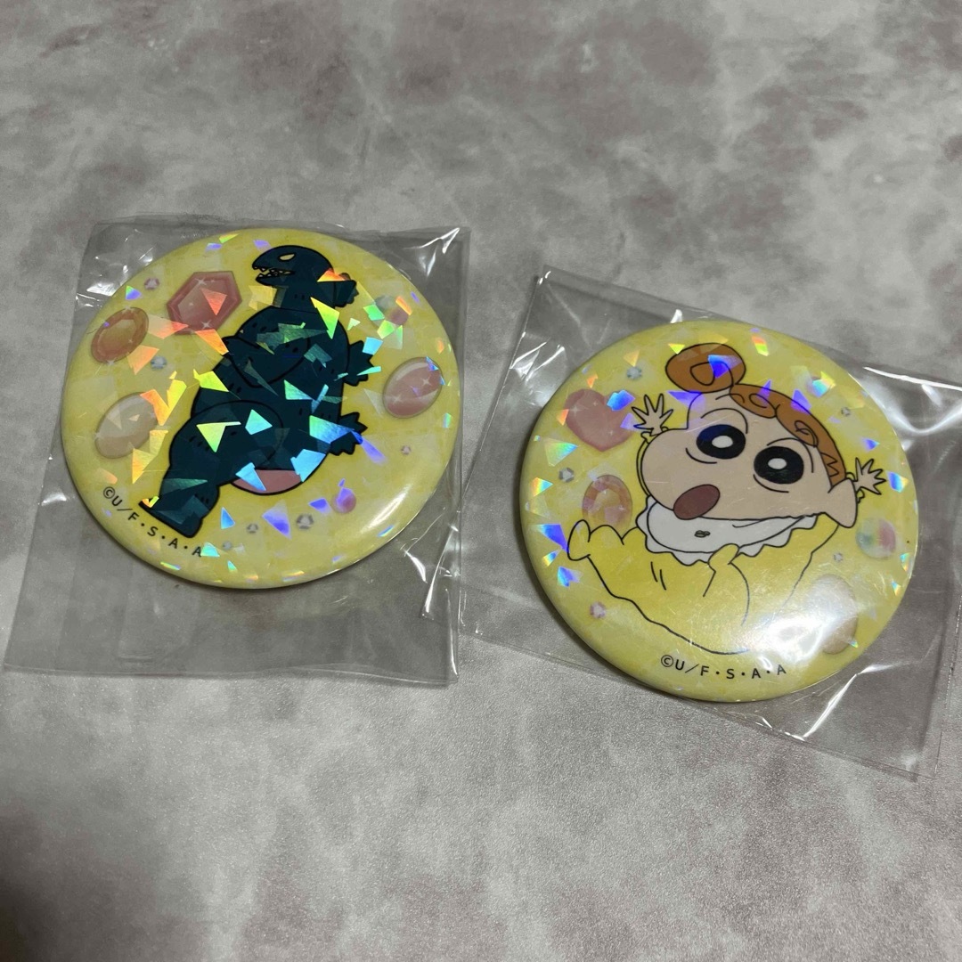 クレヨンしんちゃん - クレヨンしんちゃん 缶バッジ2個の通販 by クレヨンしんちゃん - クレヨンしんちゃん 缶バッジ2個の通販 by