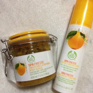 ザボディショップ(THE BODY SHOP)の人気商品♡ボディスクラブ美容液2set(その他)