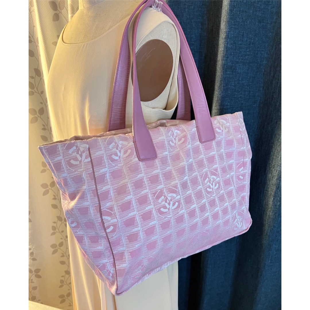 CHANEL - 正規品 シャネル ニュートラベルライン トートバッグ CHANEL - 正規品 シャネル ニュートラベルライン トートバッグ