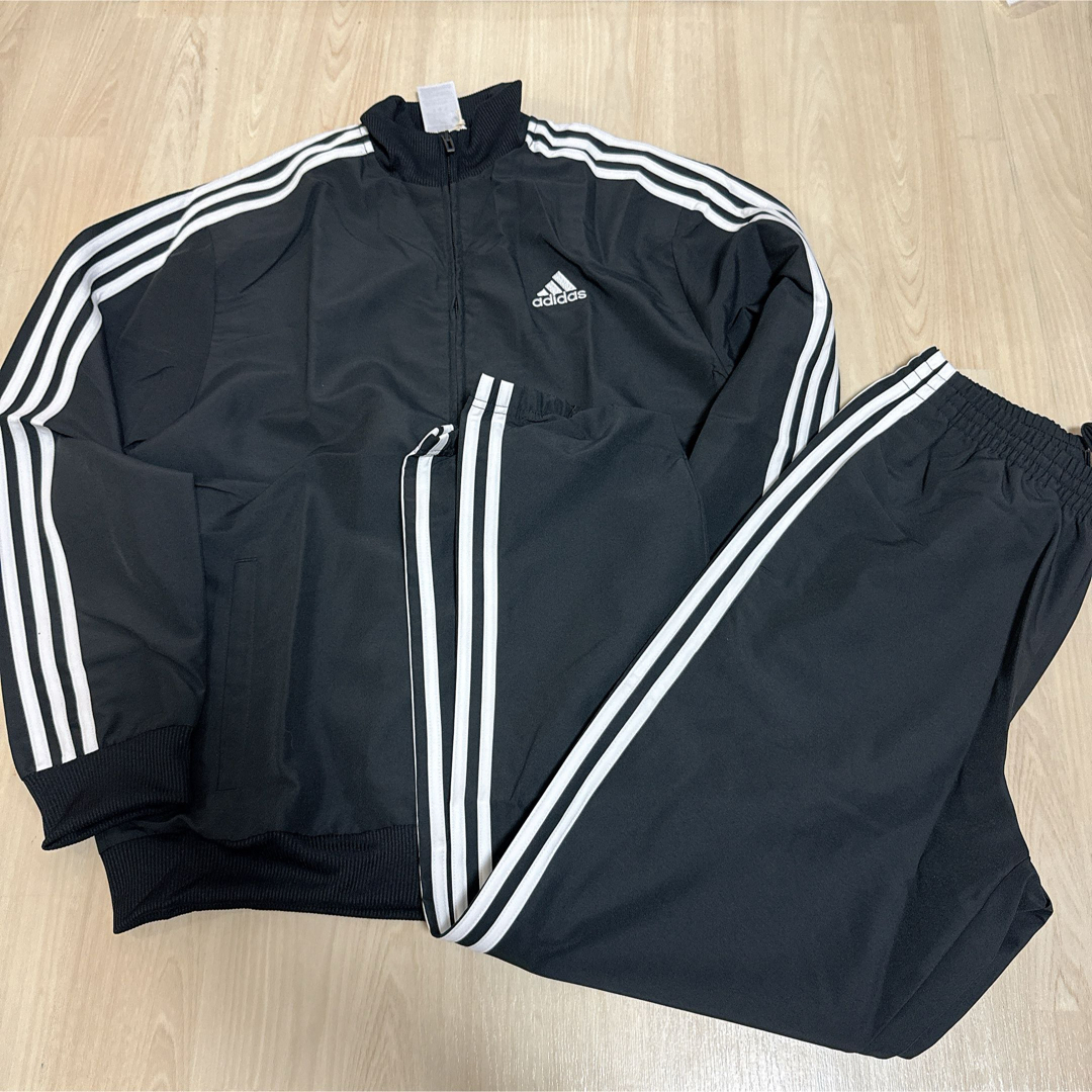 adidas - 新品adidasメンズジャージ上下セットスリーストライプ adidas - 新品adidasメンズジャージ上下セットスリーストライプ