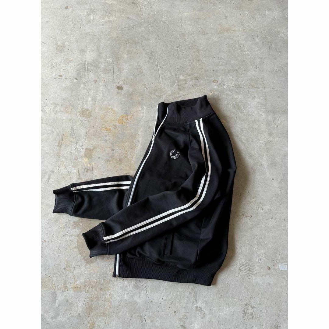 FRED PERRY - 【希少な2本線、トラックジャケット】FRED PERRY FRED PERRY - 【希少な2本線、トラックジャケット】FRED PERRY