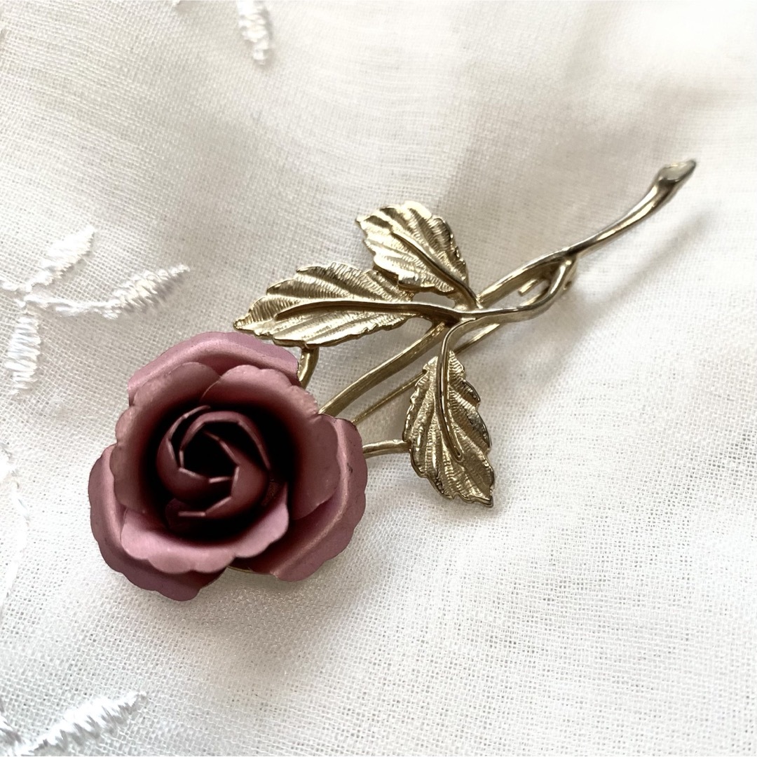 VINTAGE - ヴィンテージブローチ 薔薇 バラ ローズ 赤 ゴールド VINTAGE - ヴィンテージブローチ 薔薇 バラ ローズ 赤 ゴールド