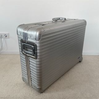 RIMOWAのフリマアイテム一覧 RIMOWAのフリマアイテム一覧