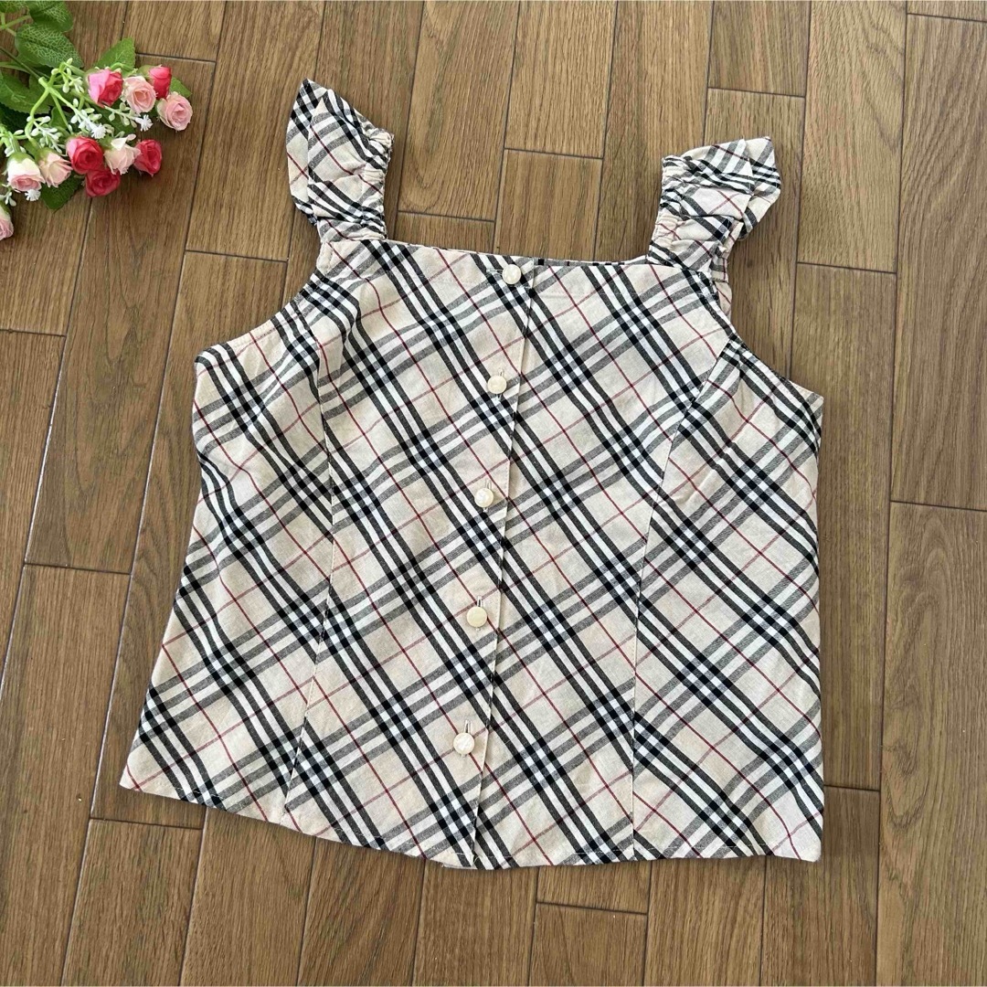 BURBERRY - ✨極美品✨バーバリーロンドン❣️タンクトップ BURBERRY - ✨極美品✨バーバリーロンドン❣️タンクトップ