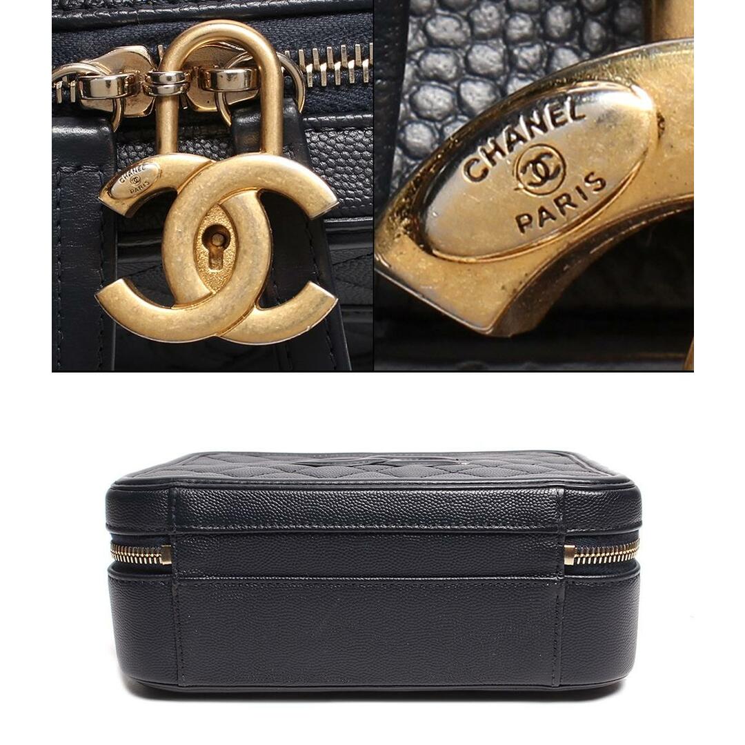 CHANEL - シャネル チェーンレザーショルダーバッグ ココマーク CHANEL - シャネル チェーンレザーショルダーバッグ ココマーク