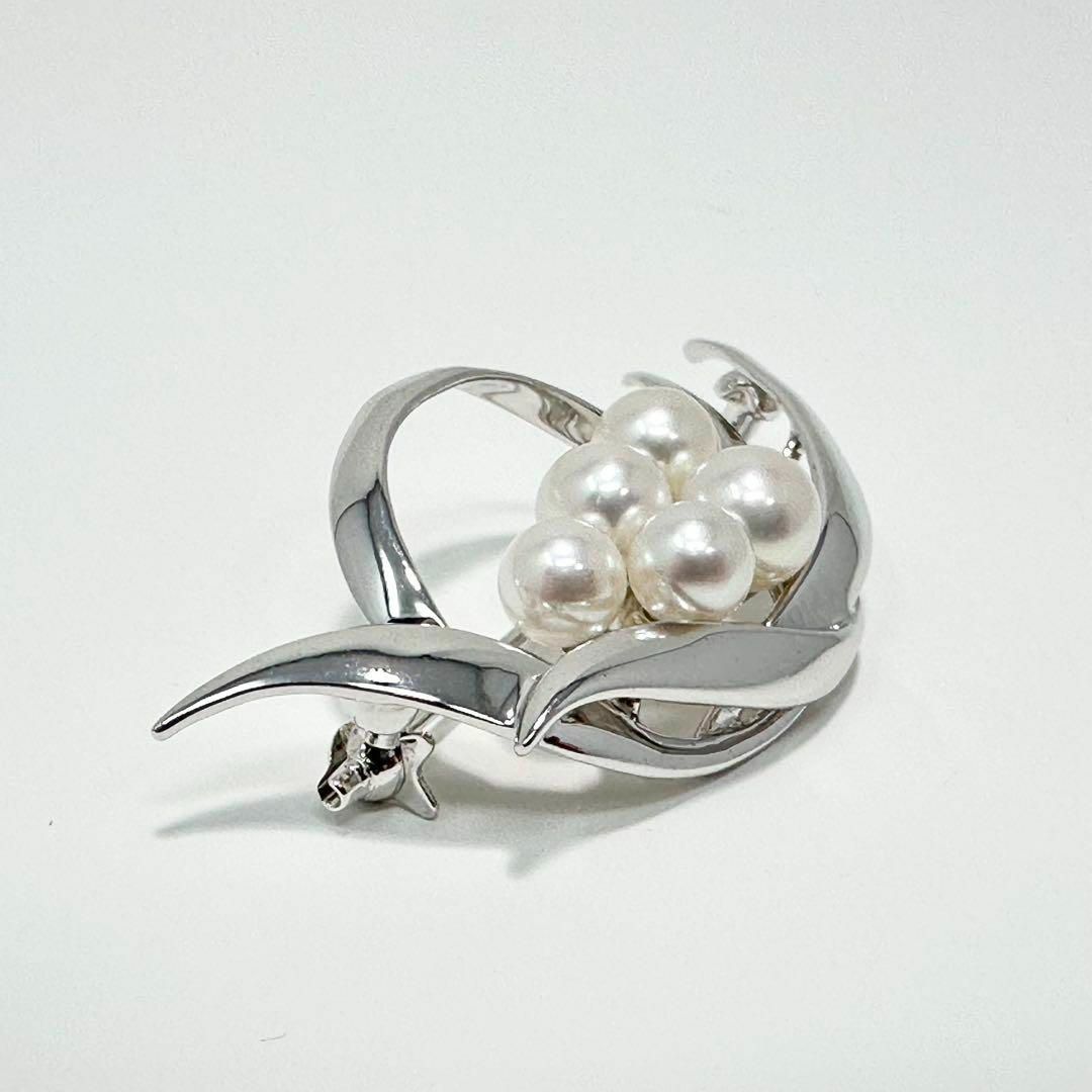 MIKIMOTO - MIKIMOTO ミキモト 5珠 真珠 シルバー ブローチの MIKIMOTO - MIKIMOTO ミキモト 5珠 真珠 シルバー ブローチの