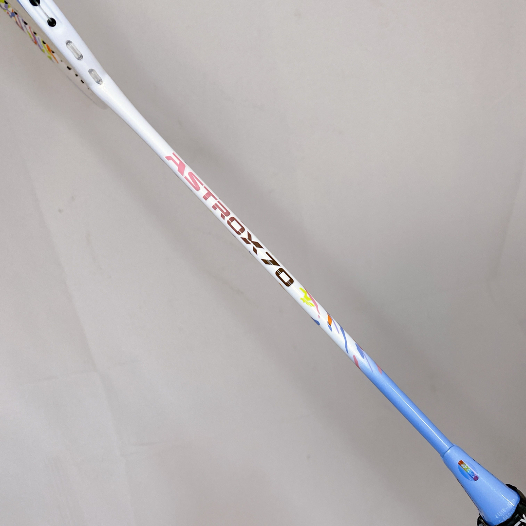 YONEX - 美品 ヨネックス ASTROX70 アストロクス70 ホワイト YONEX - 美品 ヨネックス ASTROX70 アストロクス70 ホワイト