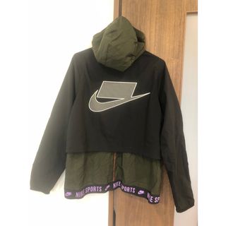 NIKE(マウンテンパーカー ・ パープル/紫色系)のフリマ NIKE(マウンテンパーカー ・ パープル/紫色系)のフリマ