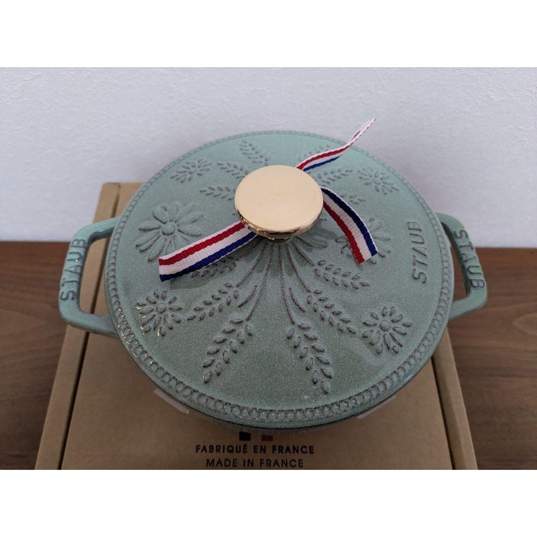 STAUB - ストウブ staub ワナベ マーガレット セージ 16CM 生涯 STAUB - ストウブ staub ワナベ マーガレット セージ 16CM 生涯