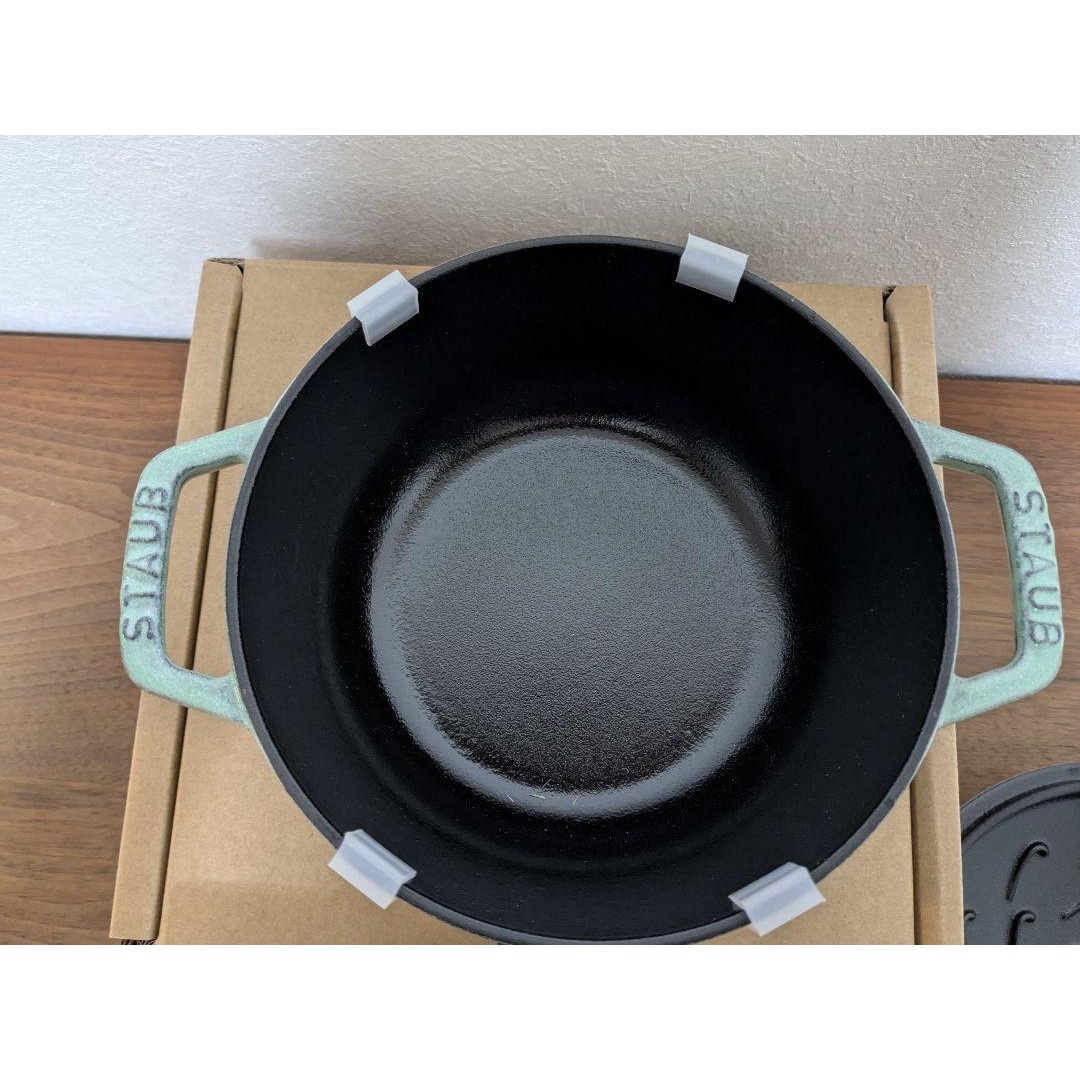 STAUB - ストウブ staub ワナベ マーガレット セージ 16CM 生涯 STAUB - ストウブ staub ワナベ マーガレット セージ 16CM 生涯