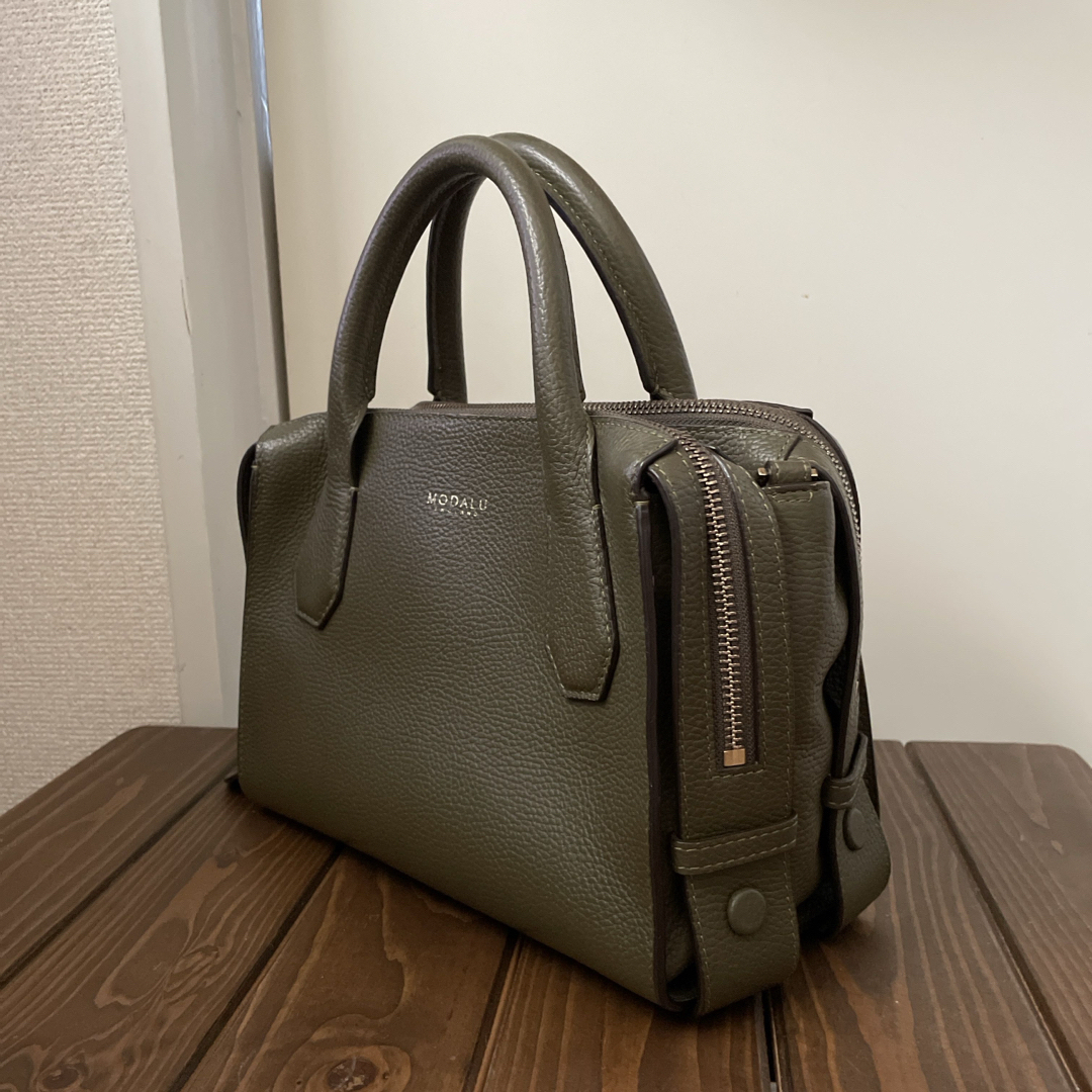 MODALU - MODALU ハンドバッグ カーキの通販 by ちゃっぴー's MODALU - MODALU ハンドバッグ カーキの通販 by ちゃっぴー's
