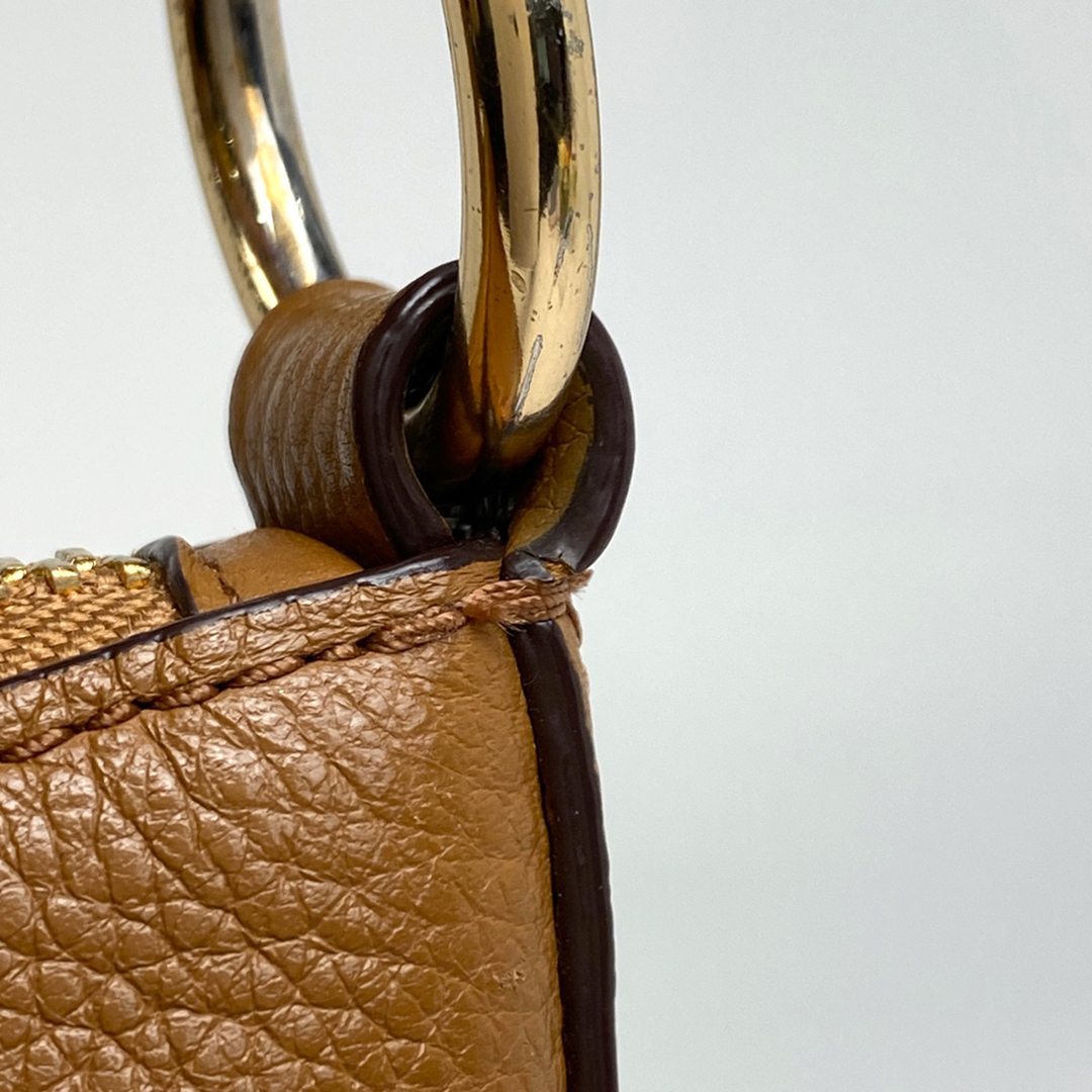 COACH - コーチ ロゴ トートバッグ レディース 【中古】の通販 COACH - コーチ ロゴ トートバッグ レディース 【中古】の通販