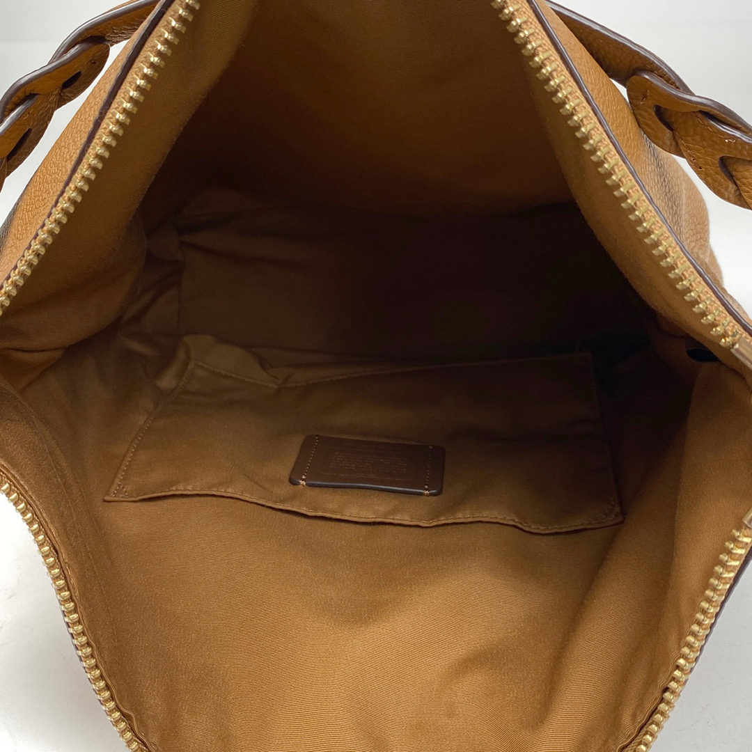 COACH - コーチ ロゴ トートバッグ レディース 【中古】の通販 COACH - コーチ ロゴ トートバッグ レディース 【中古】の通販