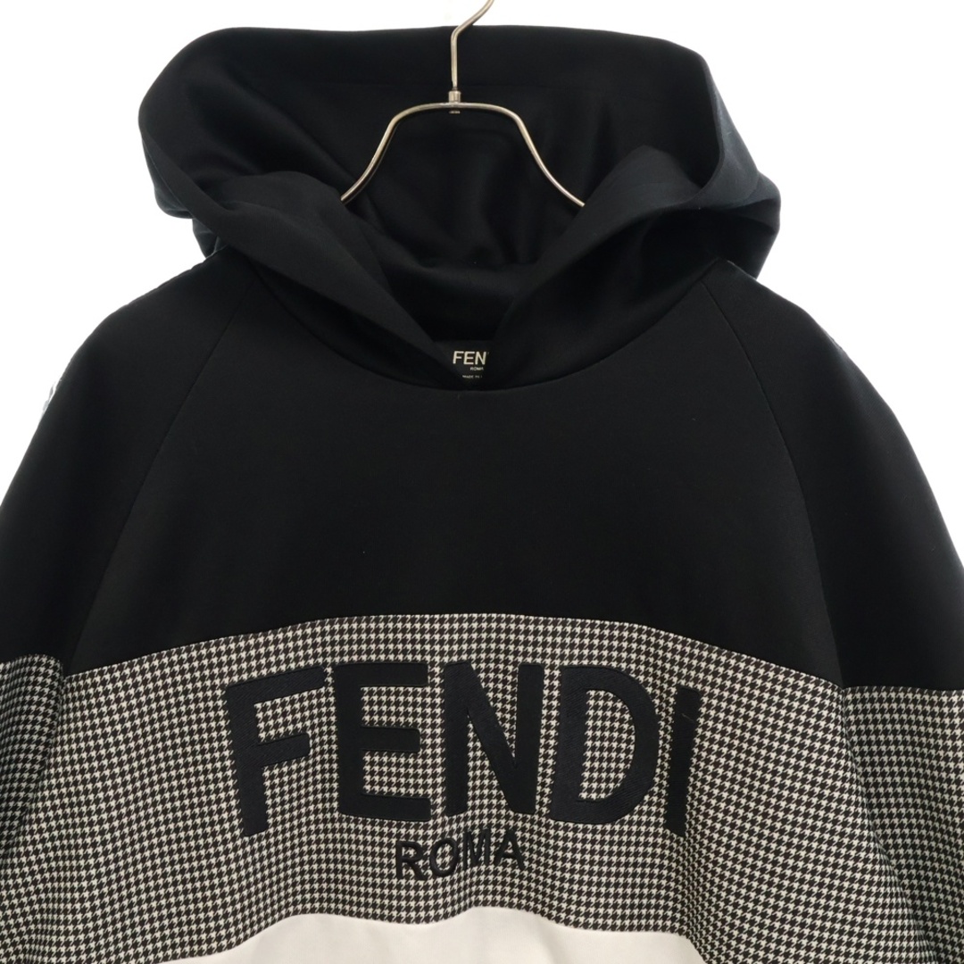 FENDI - FENDI フェンディ ズッカ ロゴ マルチカラー ジップ FENDI - FENDI フェンディ ズッカ ロゴ マルチカラー ジップ