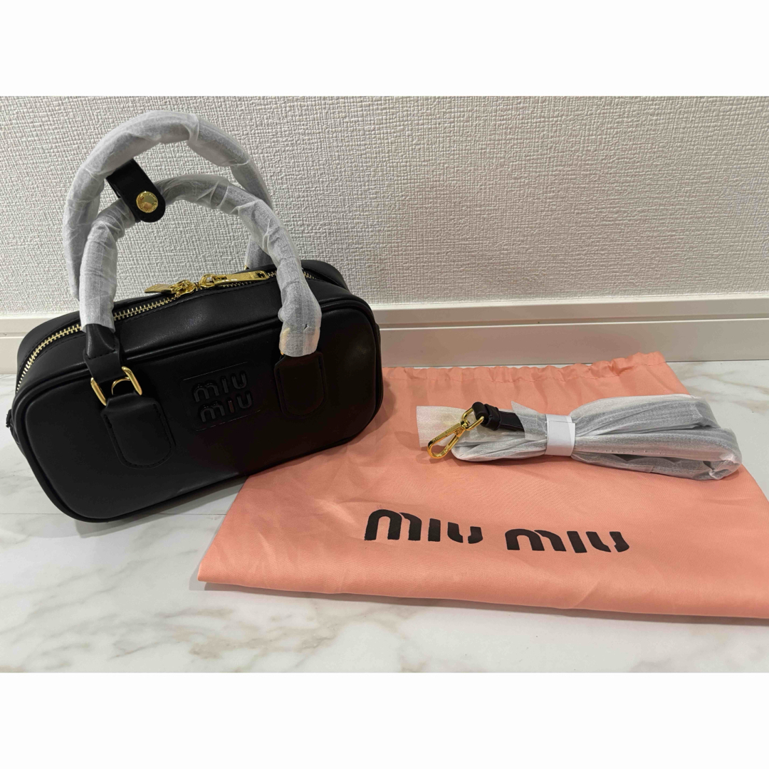 MIU MIU - 新品 miumiu ミュウミュウ ショルダーバッグ MIU MIU - 新品 miumiu ミュウミュウ ショルダーバッグ