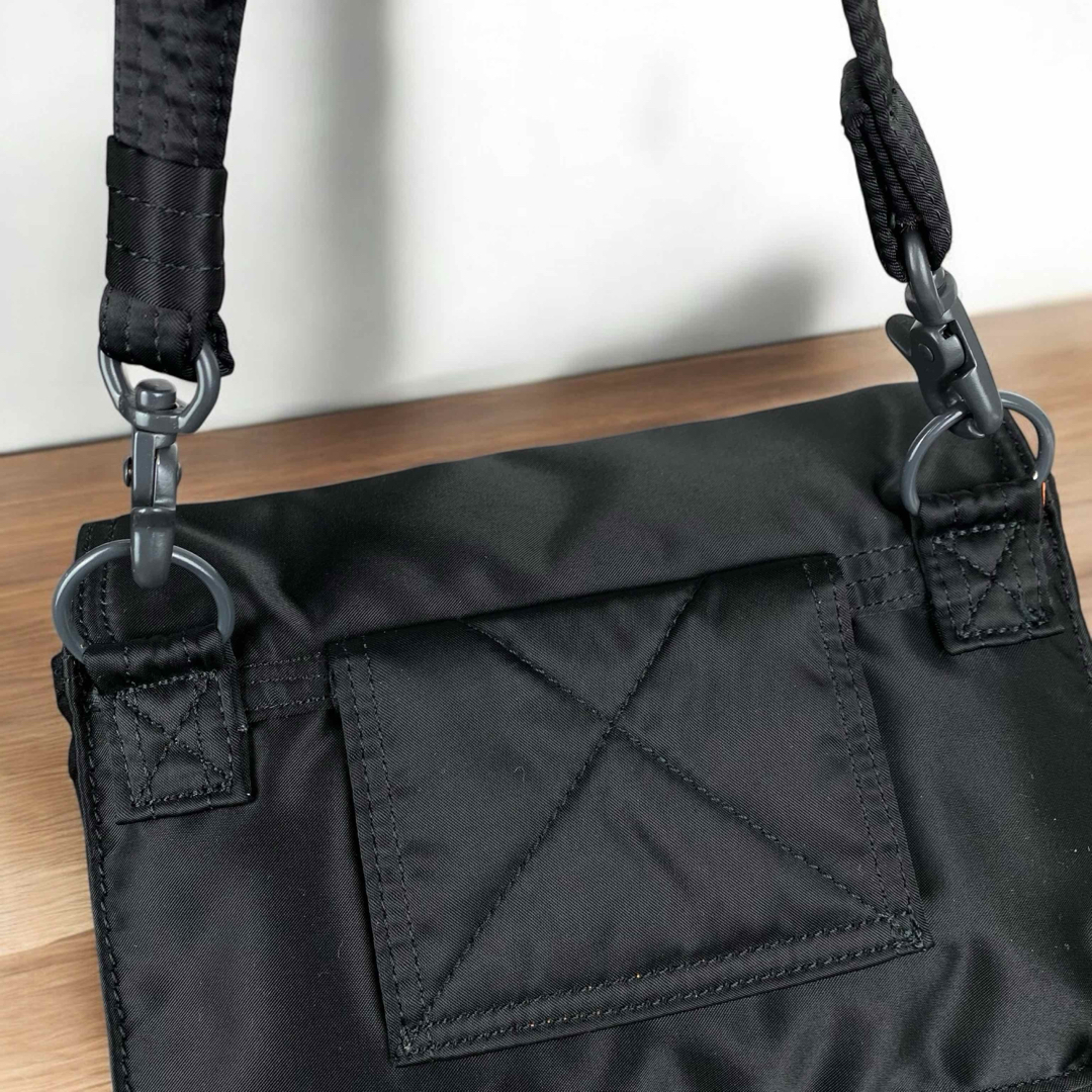 PORTER - 【人気サイズ】PORTER / TANKER SHOULDER BAG ブラック PORTER - 【人気サイズ】PORTER / TANKER SHOULDER BAG ブラック