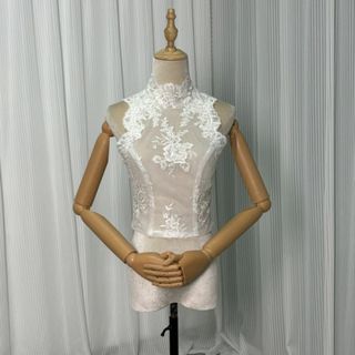 送料無料！ボレロ ノースリーブ くるみボタン シアーな美しさ 美しい花レース 花(ウェディングドレス)