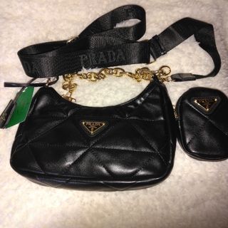 PRADA(花柄 ・ ショルダーバッグ)のフリマアイテム一覧 PRADA(花柄 ・ ショルダーバッグ)のフリマアイテム一覧