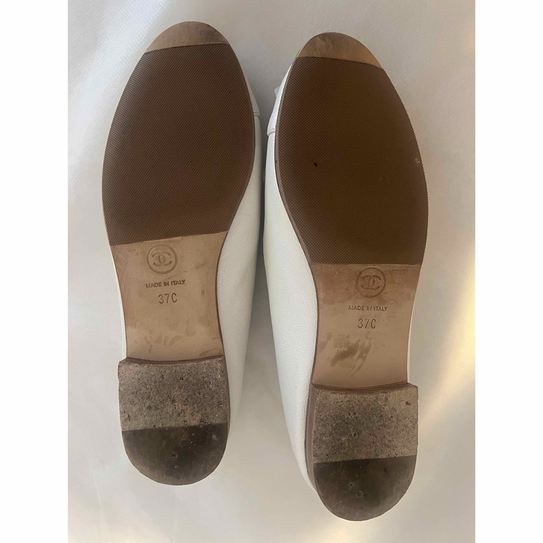 CHANEL - CHANEL♡ バレリーナ フラット シューズ 37 ホワイトの CHANEL - CHANEL♡ バレリーナ フラット シューズ 37 ホワイトの