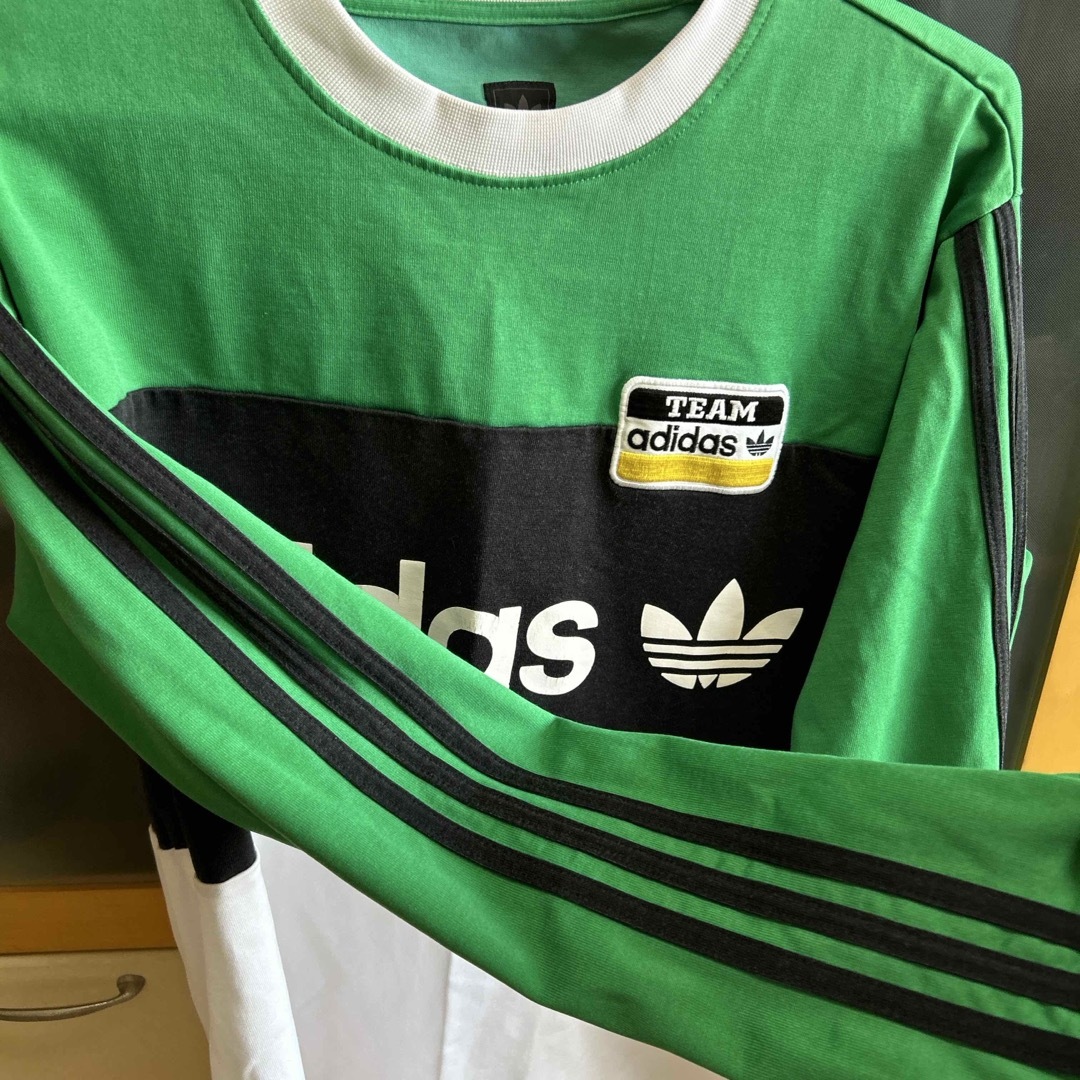 adidas - adidas トレーナーの通販 by ブルリョマshop adidas - adidas トレーナーの通販 by ブルリョマshop