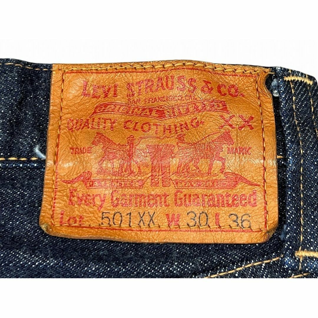 Levi's - 濃紺 03年 日本製 リーバイス 501XX 47501 復刻 デニム Levi's - 濃紺 03年 日本製 リーバイス 501XX 47501 復刻 デニム