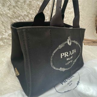 PRADA(ブラック/黒色系)のフリマアイテム一覧 PRADA(ブラック/黒色系)のフリマアイテム一覧