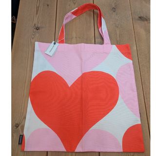 marimekko - PISAROI ピサロイ トートバッグ キャンバス 総柄 marimekko - PISAROI ピサロイ トートバッグ キャンバス 総柄