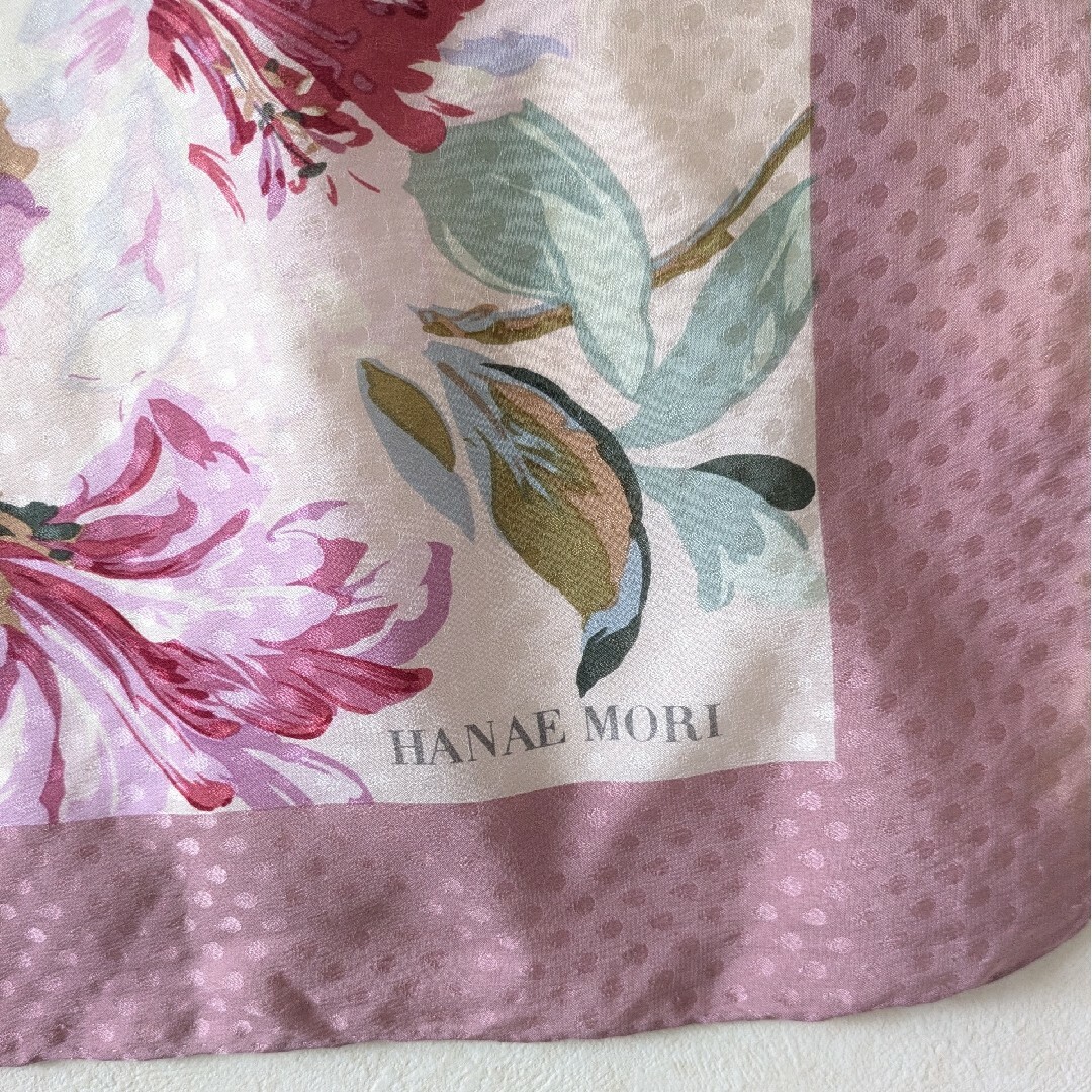 HANAE MORI - 【HANAE MORI】花柄シルクスカーフ ピンク used HANAE MORI - 【HANAE MORI】花柄シルクスカーフ ピンク used