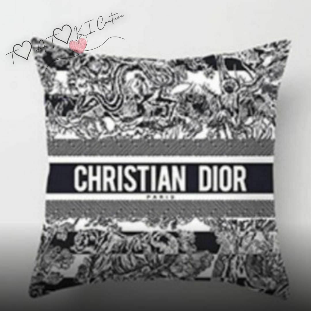 Christian Dior - ❤新品・未使用❤非売品 Dior クッション Christian Dior - ❤新品・未使用❤非売品 Dior クッション