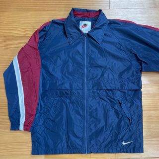 NIKE(ナイロンジャケット ・ シルバー/銀色系)のフリマ NIKE(ナイロンジャケット ・ シルバー/銀色系)のフリマ