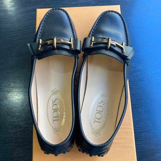 TOD'S - TOD'S タッセルローファー ブラック の通販|ラクマ TOD'S - TOD'S タッセルローファー ブラック の通販|ラクマ