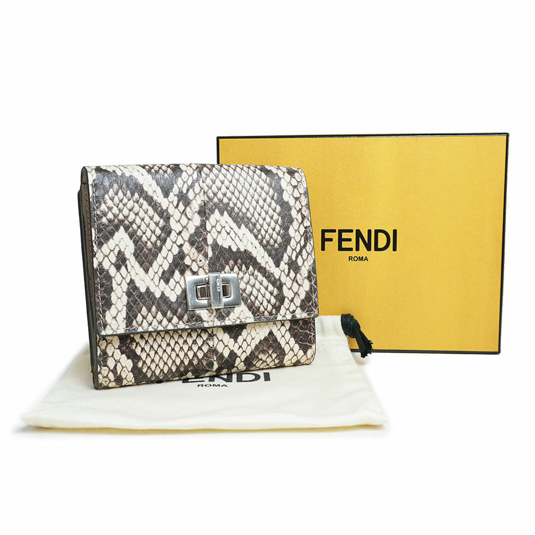 FENDI - フェンディ ピーカブー セレリア 二つ折り財布 パイソン FENDI - フェンディ ピーカブー セレリア 二つ折り財布 パイソン