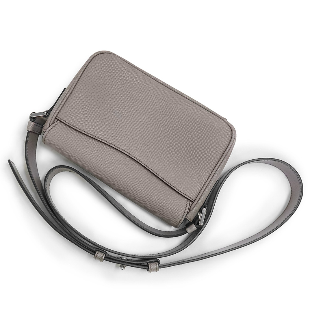 PRADA - プラダ 三角ロゴ トライアングル ショルダーバッグ 斜め PRADA - プラダ 三角ロゴ トライアングル ショルダーバッグ 斜め