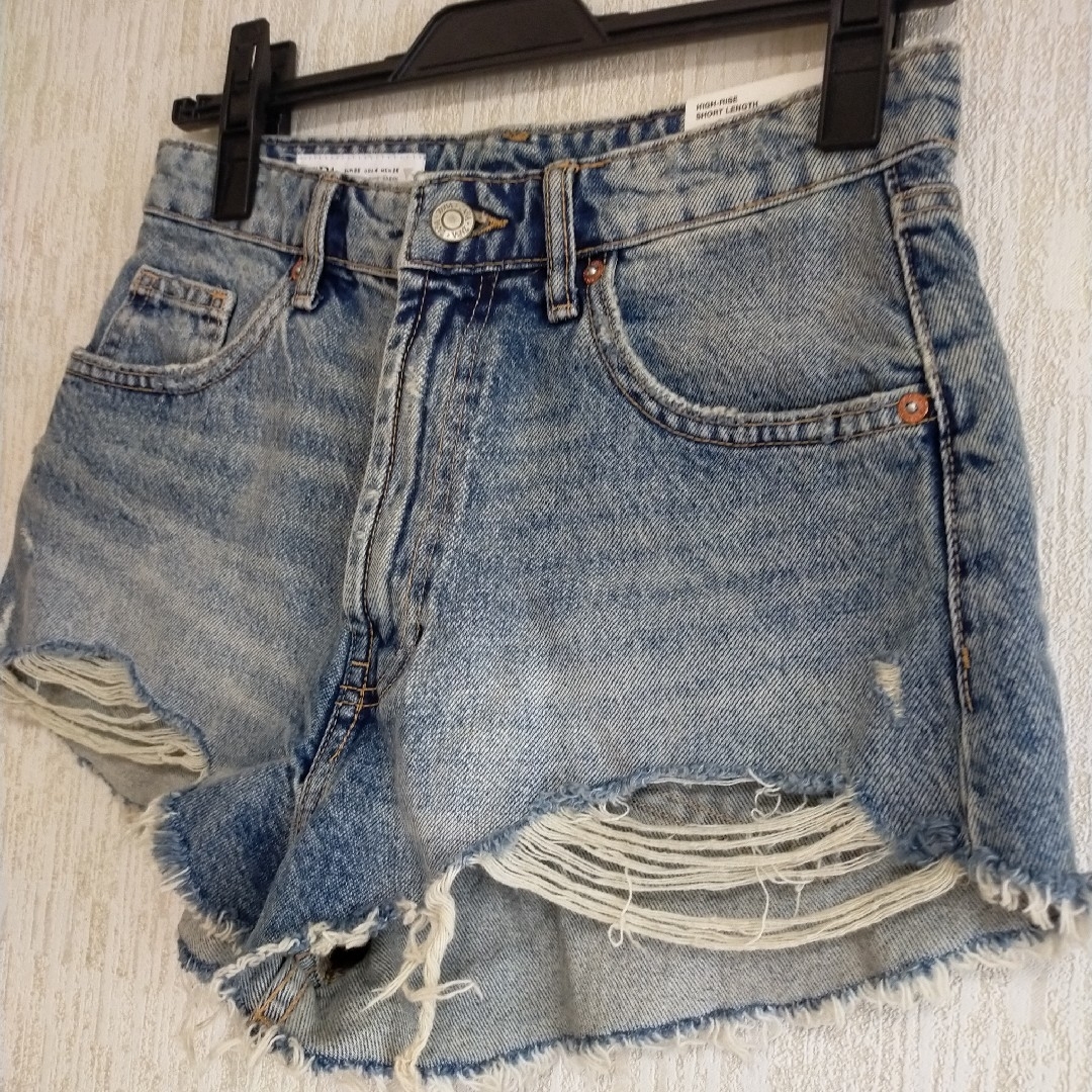 ZARA - ZARA ハイライズ ショートレングス デニム ショート ZARA - ZARA ハイライズ ショートレングス デニム ショート