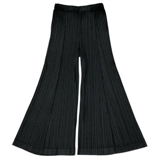 PLEATS PLEASE ISSEY MIYAKE(パンツ ・ ブラック/黒色系)の PLEATS PLEASE ISSEY MIYAKE(パンツ ・ ブラック/黒色系)の