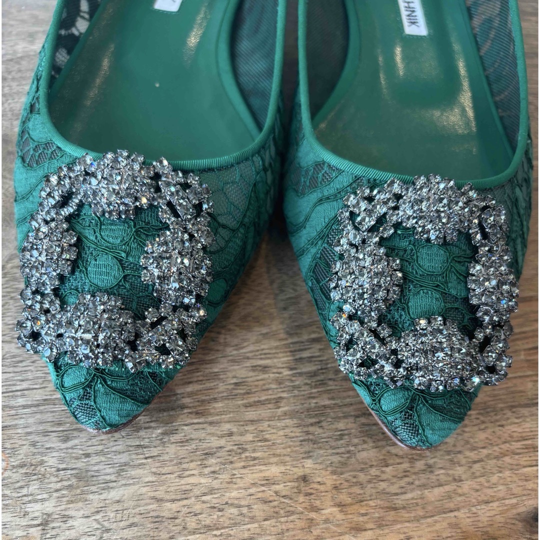 MANOLO BLAHNIK - マノロブラニク ハンギシ レース グリーンの MANOLO BLAHNIK - マノロブラニク ハンギシ レース グリーンの