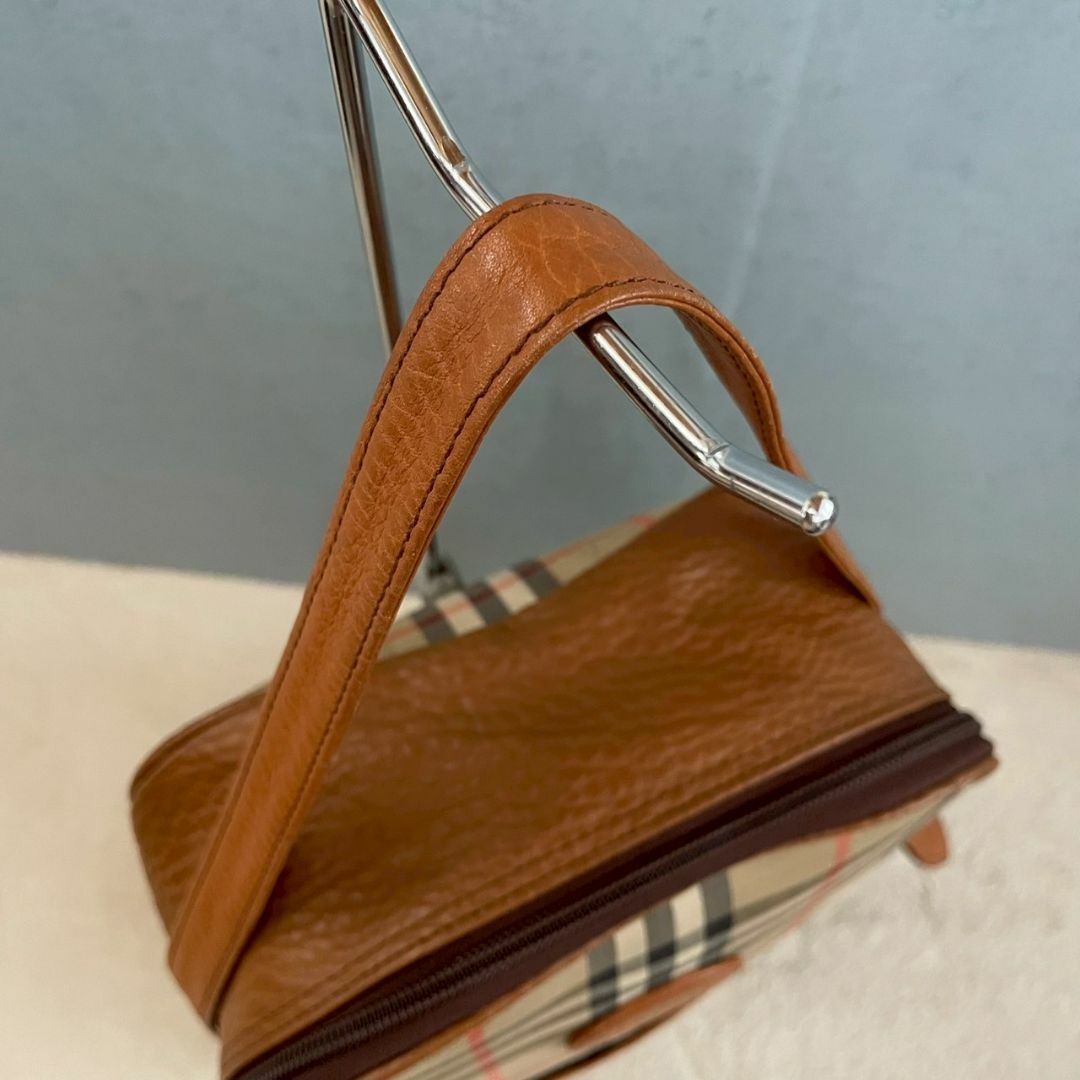 BURBERRY - 【稀少デザイン/美品】 バーバリー ハンドバッグ BURBERRY - 【稀少デザイン/美品】 バーバリー ハンドバッグ