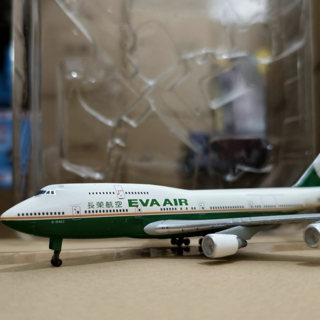 ボーイング747-400 台湾エバー航空 合金製 飛行機モデル 40cmの ボーイング747-400 台湾エバー航空 合金製 飛行機モデル 40cmの